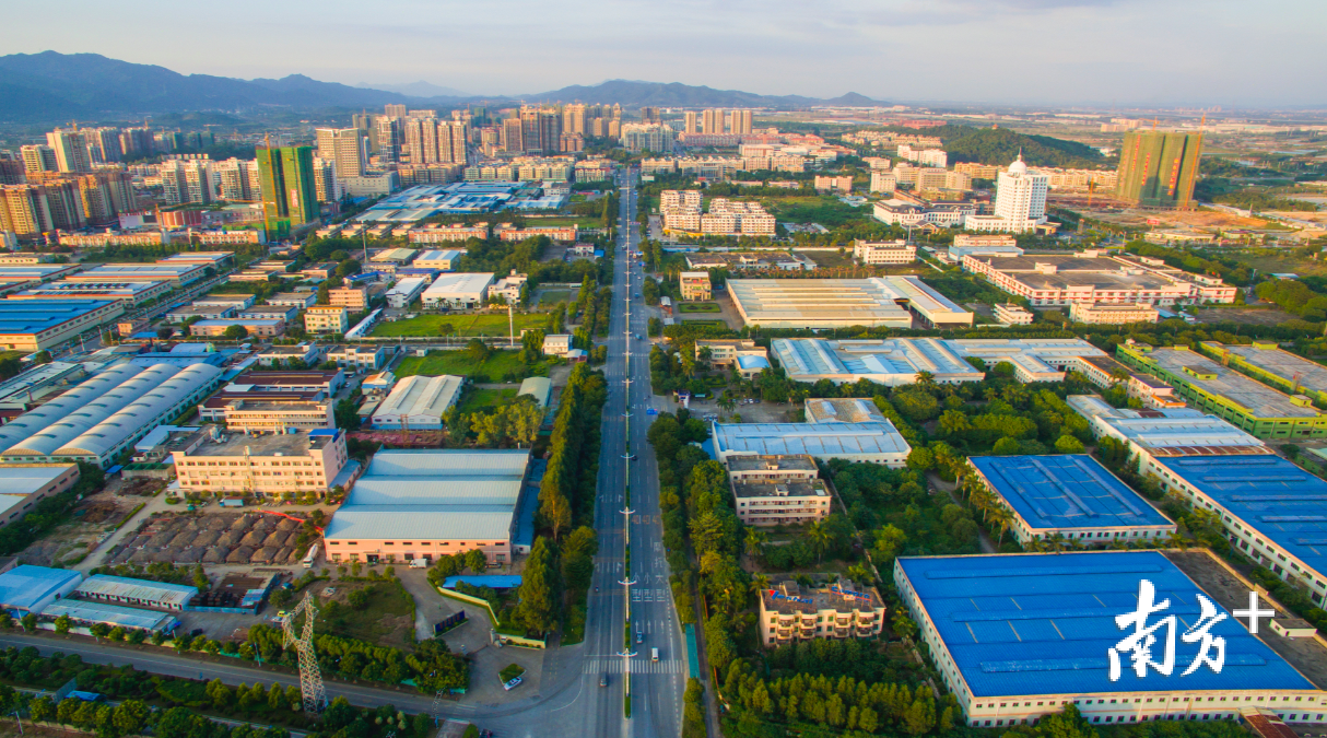 肇庆市委十二届十次全会提出，加快建设西江先进制造业走廊。图为肇庆高新区。王振宇摄