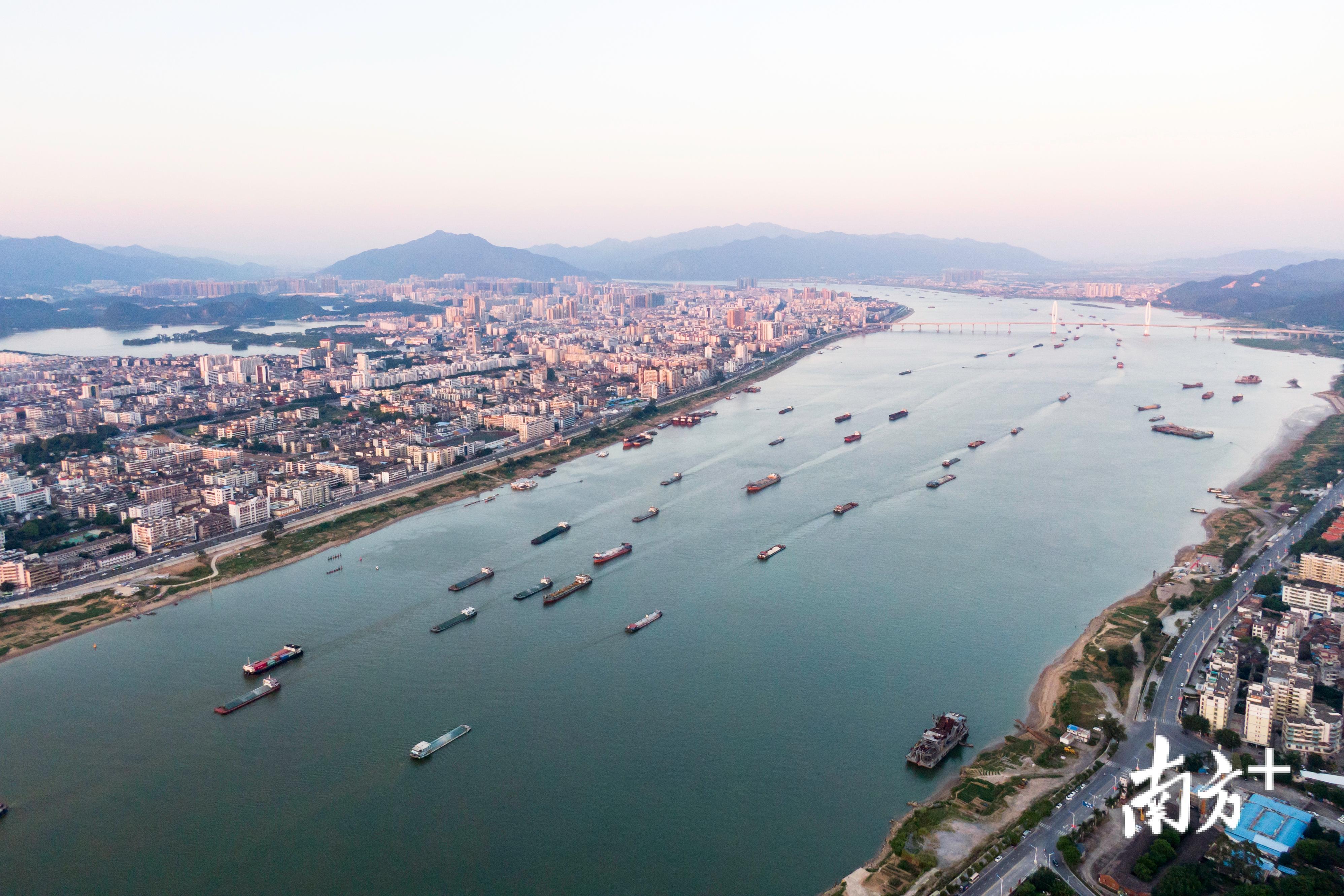 肇庆正从“环湖城市”走向“滨江城市”，着力打造高品质新都市。吴勇强摄