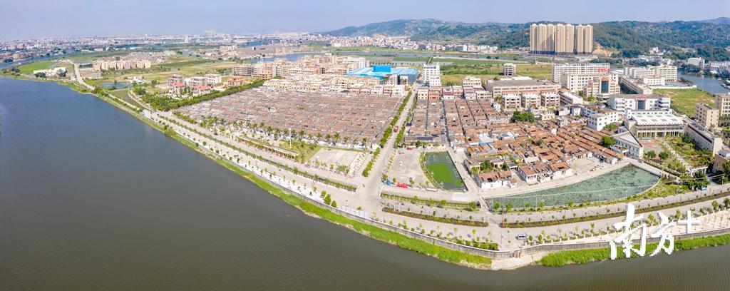 位于练江北岸的和舖社区,水清岸绿,环境优美。受访者供图 位于练江北岸的和舖社区,水清岸绿,环境优美。受访者供图