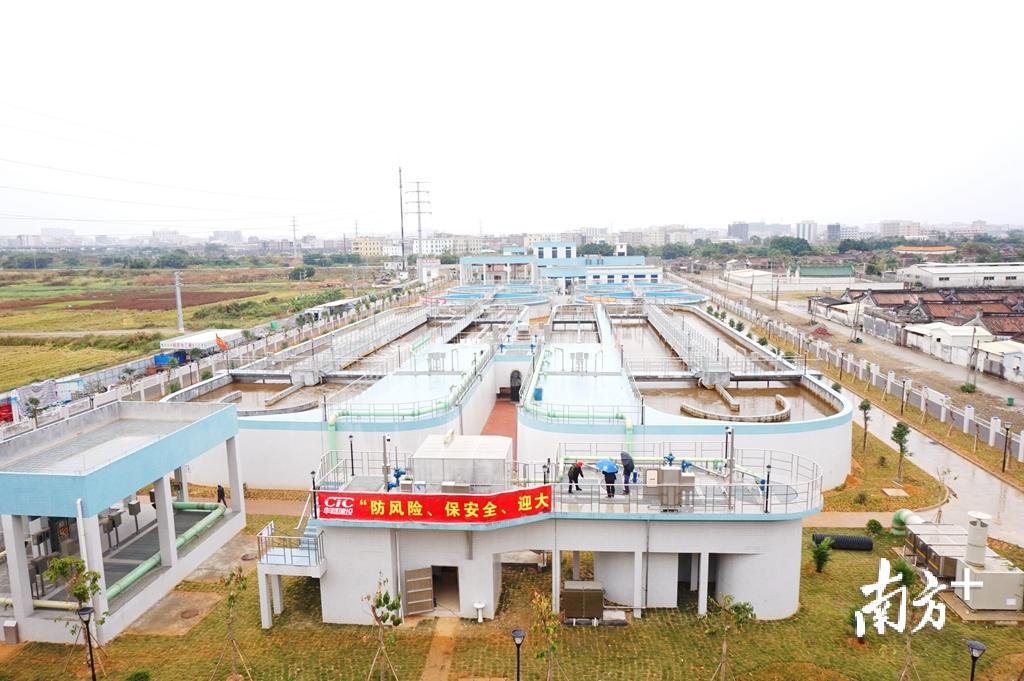 潮阳区铜盂镇污水处理厂二期,设计日处理污水3万吨。黄嘉锋 摄 潮阳区铜盂镇污水处理厂二期,设计日处理污水3万吨。黄嘉锋 摄