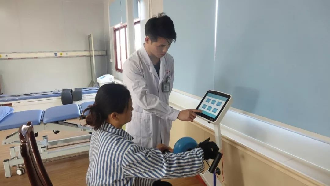 浦东开发开放36周年｜推动十大硬核产业集群实现量级突破浦东筑牢现代化产业体系“压舱石”MK体育