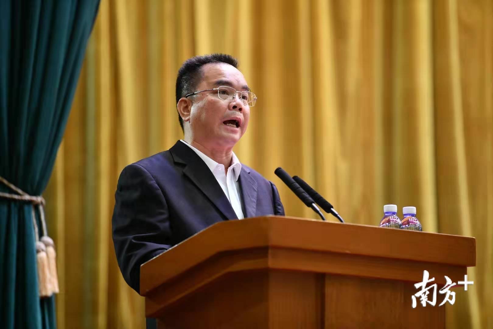 伦教街道党工委书记卢德全