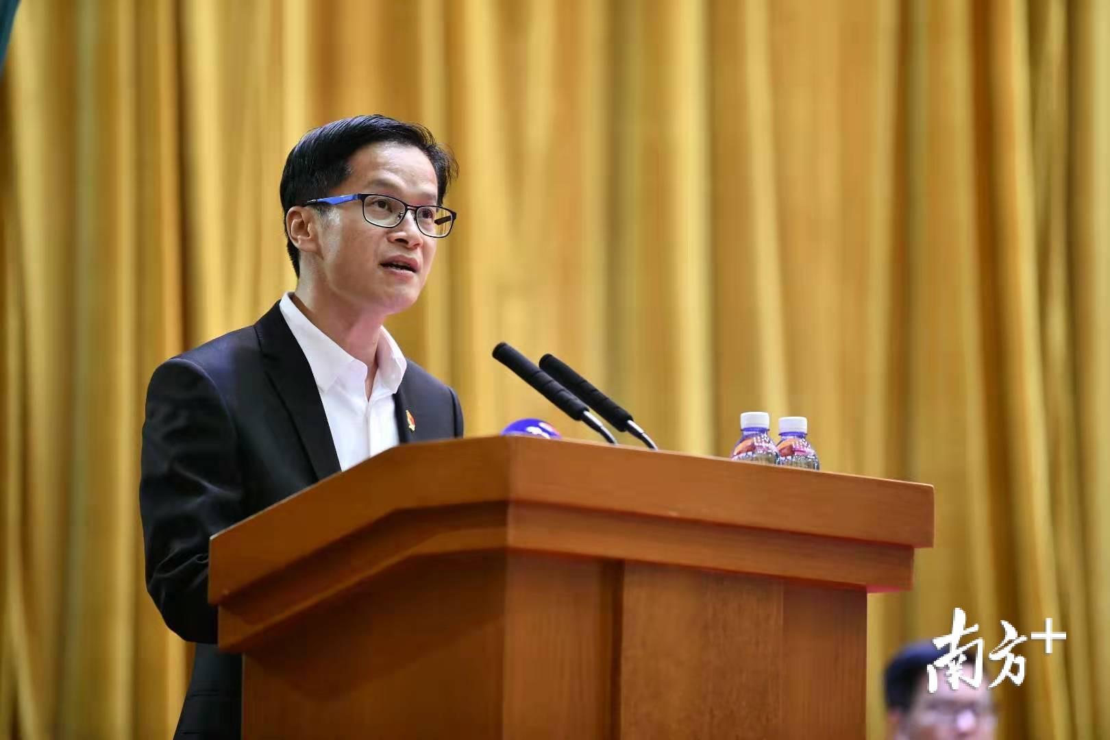 北滘镇党委书记张新杰