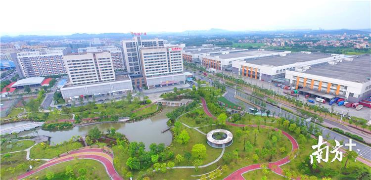 清远结合实际情况，在《办法》中新设了工业园区大气环境管理的要求，明确了工业园区的具体范围以及具体防治措施。梁素雅 摄