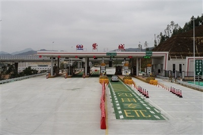 河惠莞高速公路龙紫段在紫城镇设出入口，离紫城工业园不到500米，距紫金县城不到5公里。河源日报记者 杨坚 摄