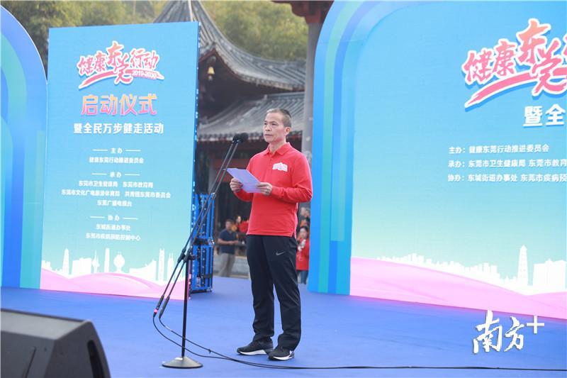 市卫生健康局局长叶向阳