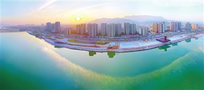 如今的河源高新区活力满满，基础设施完善，主导产业凸显，产业融湾跑出了高质量发展的“加速度”。河源日报记者 肖斌 摄