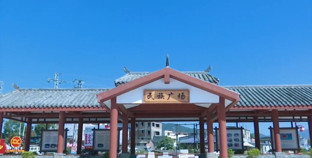 龙门县城18公里2个出入口和1个服务区两条高速在蓝田瑶族乡境内设有翁