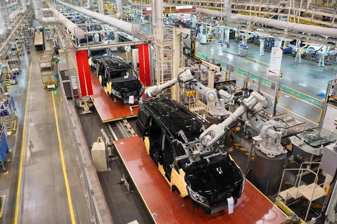 广汽车间机械化生产.新华网伍嘉炜摄