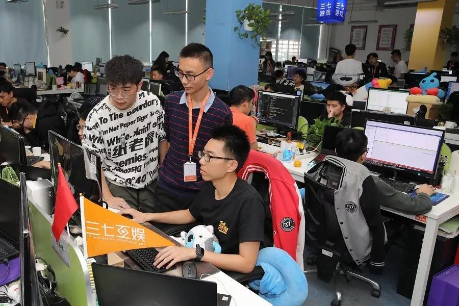 以互联网和移动互联网为特征的数字创意文化产业引领行业发展。 