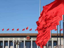 为实现全面建成小康社会提供坚强思想保证和强大精神动力