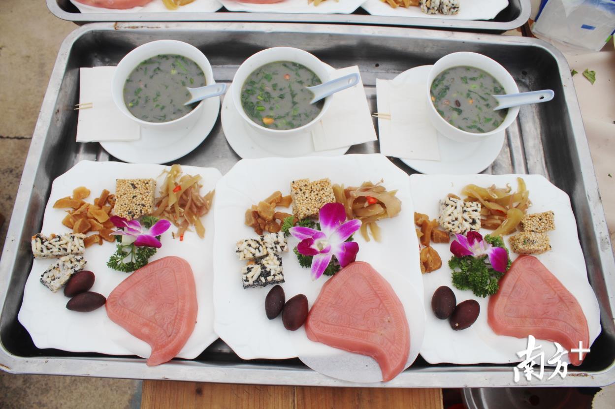 获得冠军的“春姑娘擂茶”