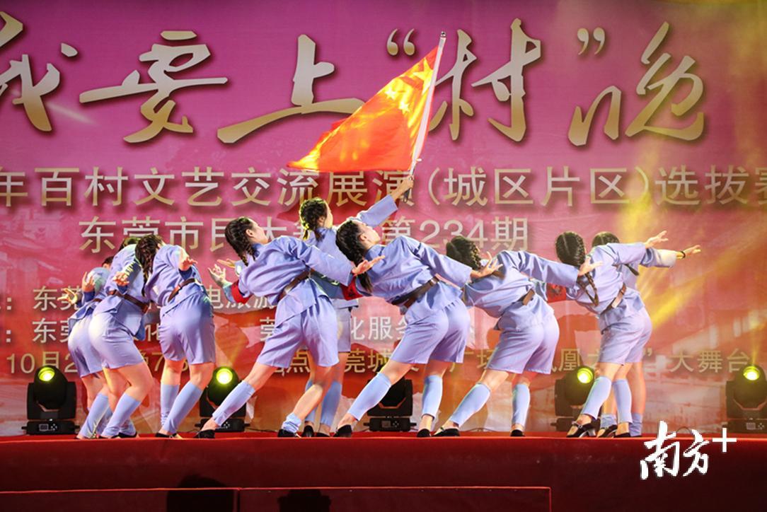 东莞市文化馆打造的“中央厨房”,为市民的文化生活提供着丰富的选择。张筱云摄 东莞市文化馆打造的“中央厨房”,为市民的文化生活提供着丰富的选择。张筱云摄