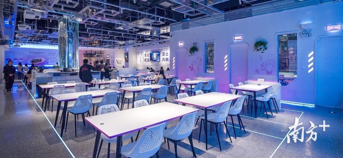 Foodom机器人中餐厅经营面积600多平方米。南方+记者 罗湛贤 摄 Foodom机器人中餐厅经营面积600多平方米。南方+记者 罗湛贤 摄