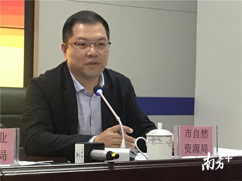 台山市自然资源局党组成员兼执法局长汤硕源。 台山市自然资源局党组成员兼执法局长汤硕源。