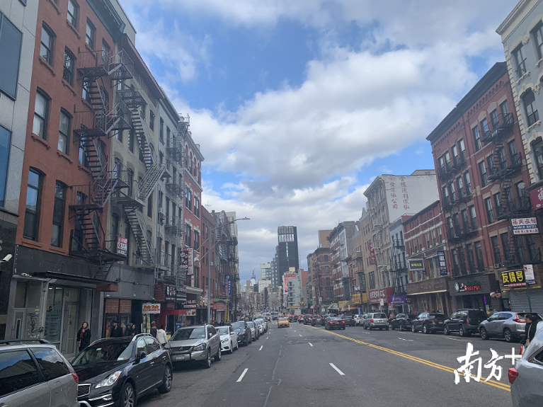 图为纽约曼哈顿下城唐人街一隅.王芃琹 摄