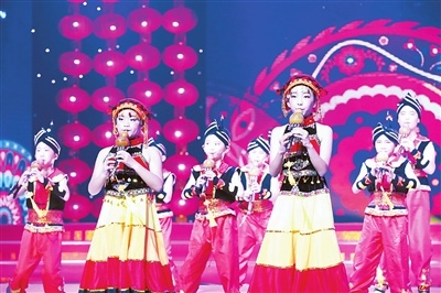 葫芦丝表演《山村童梦》