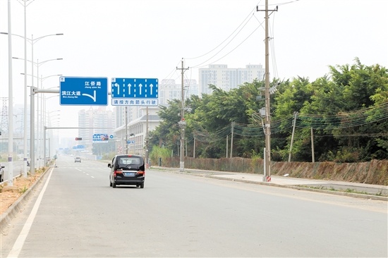 江侨路至鹅公山隧道段开通使用后，对周边居民来说方便了不少。 毕松杰 摄