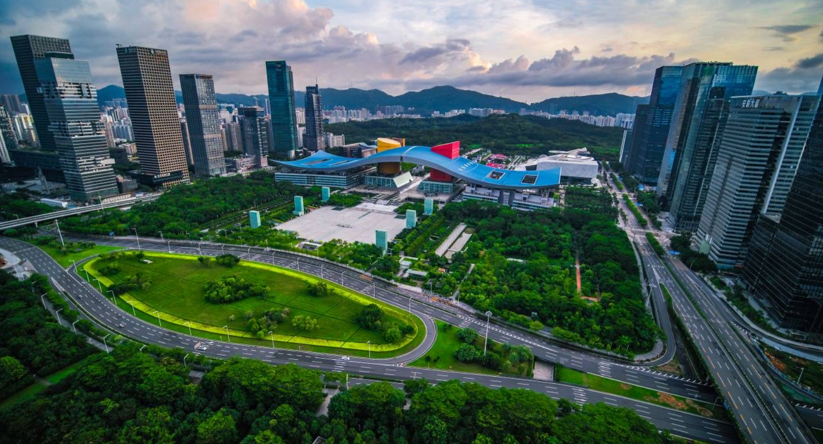 福田区委副书记,区长给广大网民朋友拜年啦!_南方plus_南方 