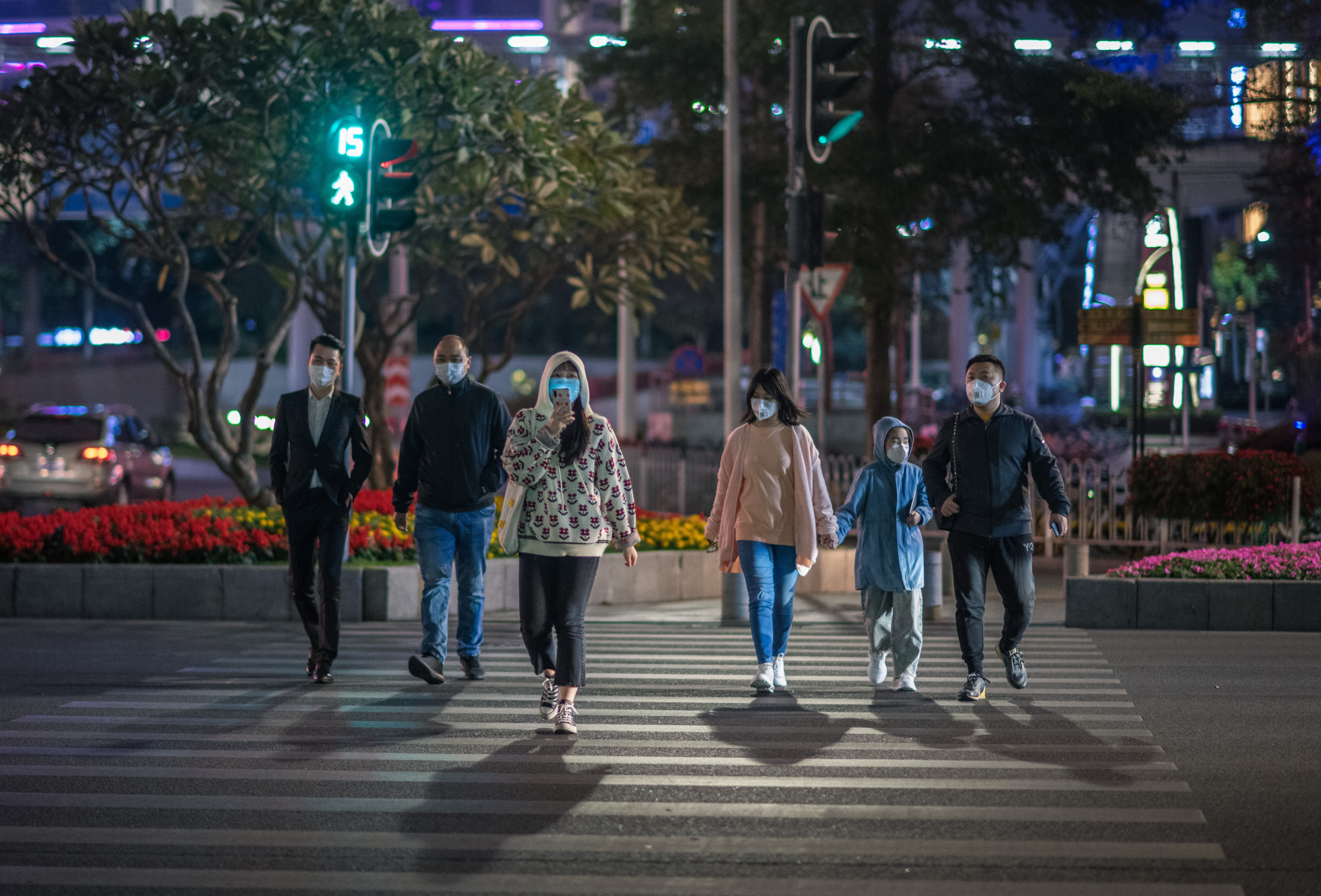 大年初一夜晚,廣州市民減少外出積極防疫