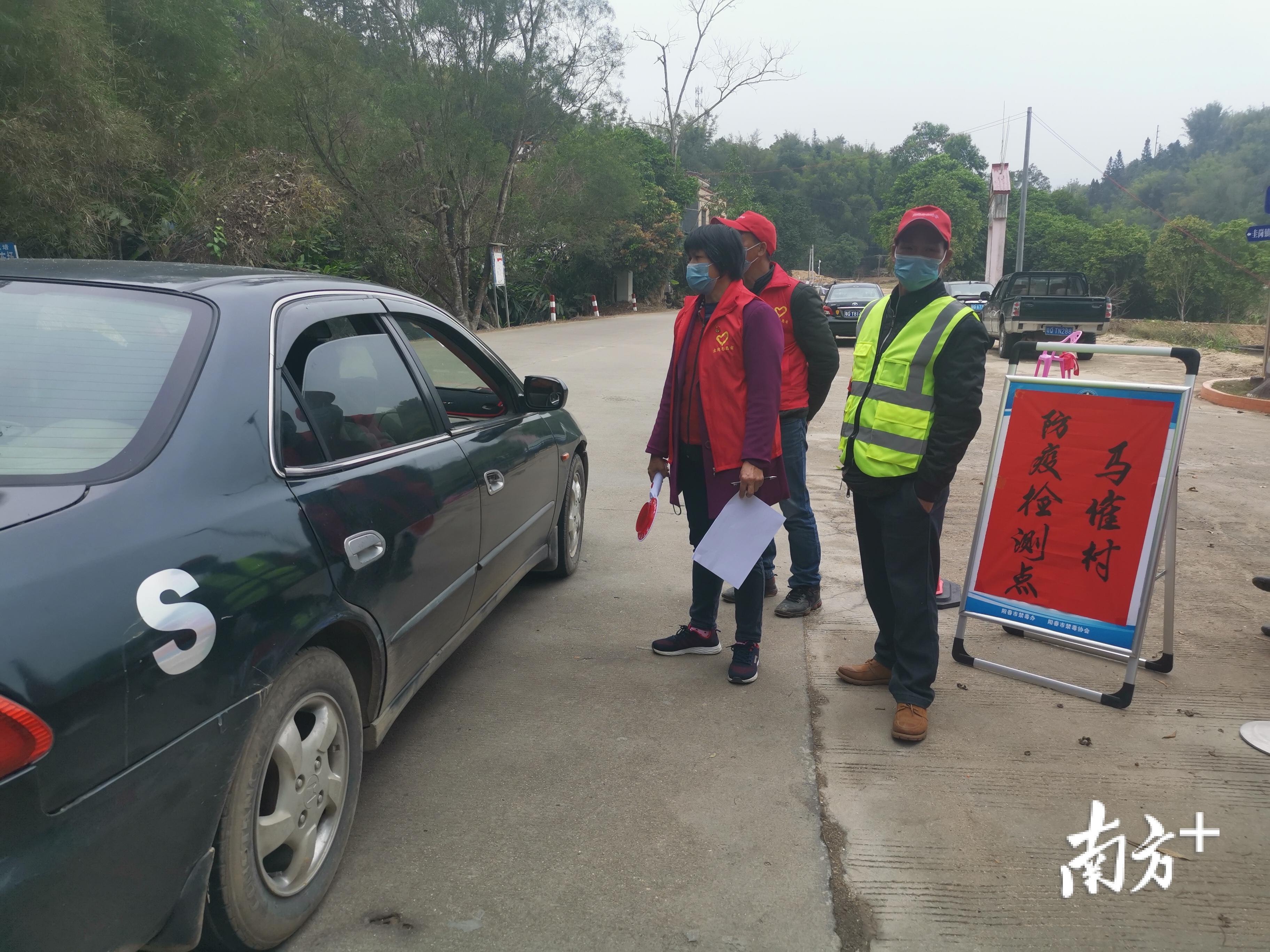 谢小丹母亲也奋战在农村防疫一线。 谢小丹母亲也奋战在农村防疫一线。