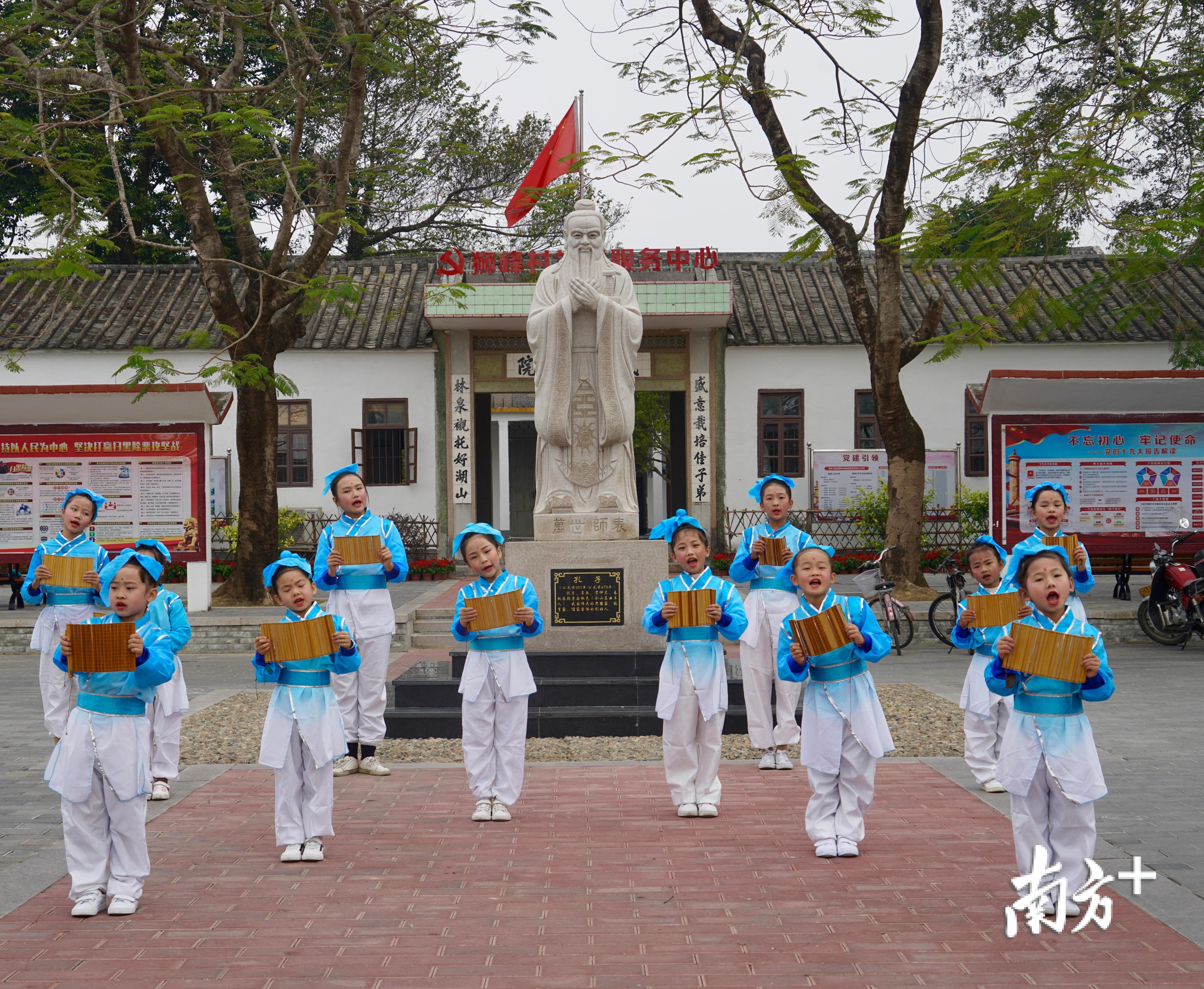 ç®å³°æçæä¹¦é¢ãçä¸½ æ