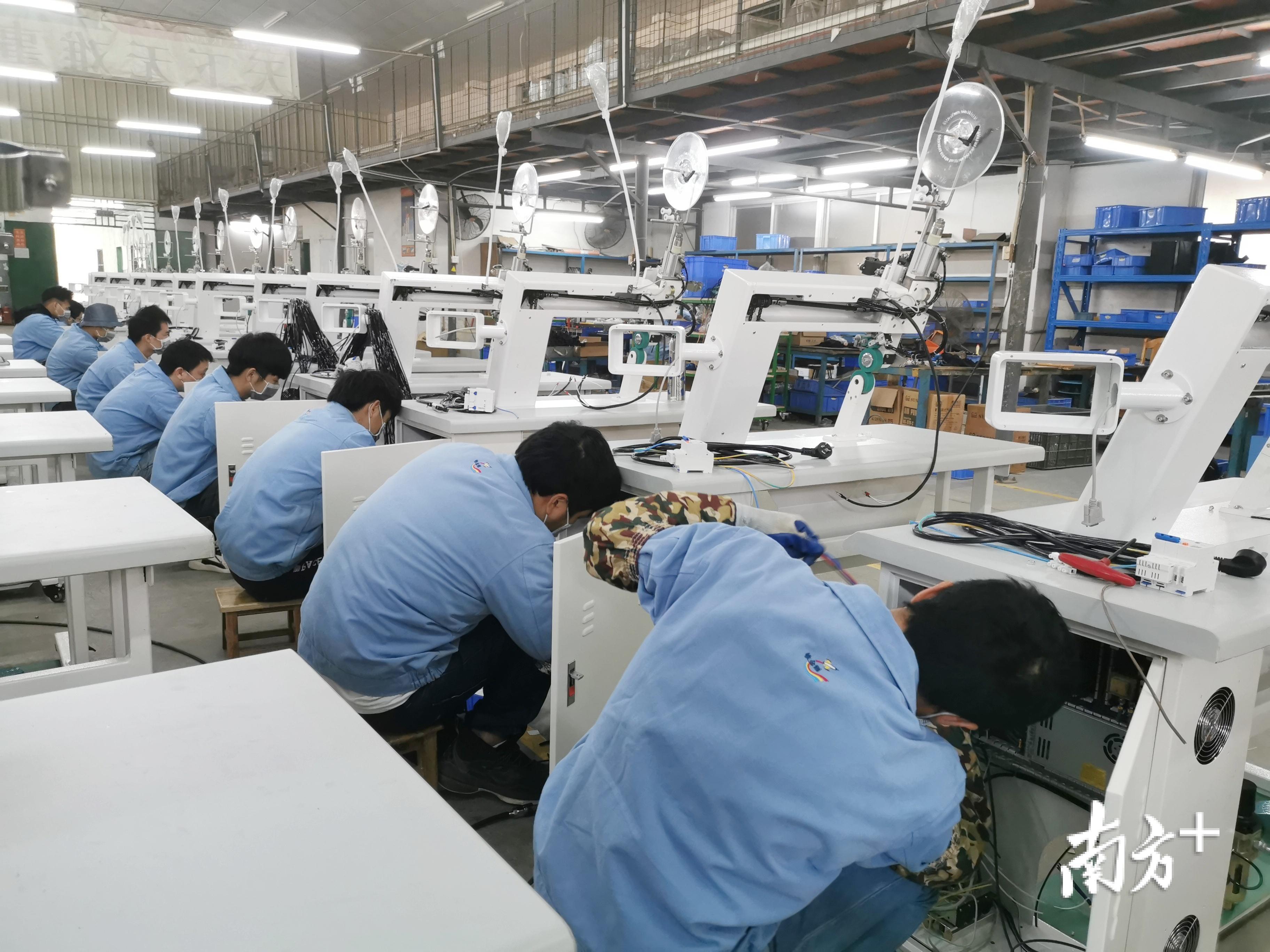 铁金刚公司正在加急生产密封机。