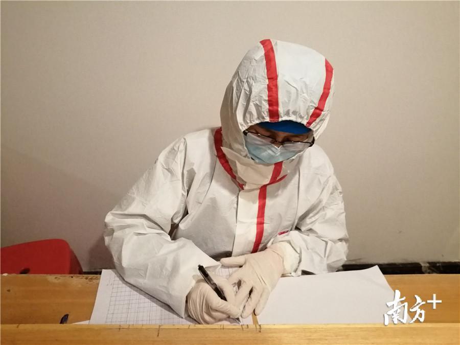 王芝桃在工作 王芝桃在工作