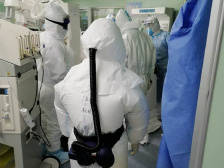 高元妹，你的防护服怎么每天都不一样？