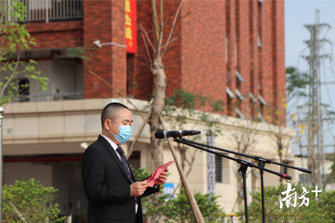 石门实验学校校长阳智平。 石门实验学校校长阳智平。