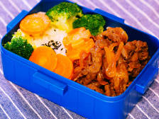 30秒学做复工盒饭〡汤鲜肉嫩肥牛饭