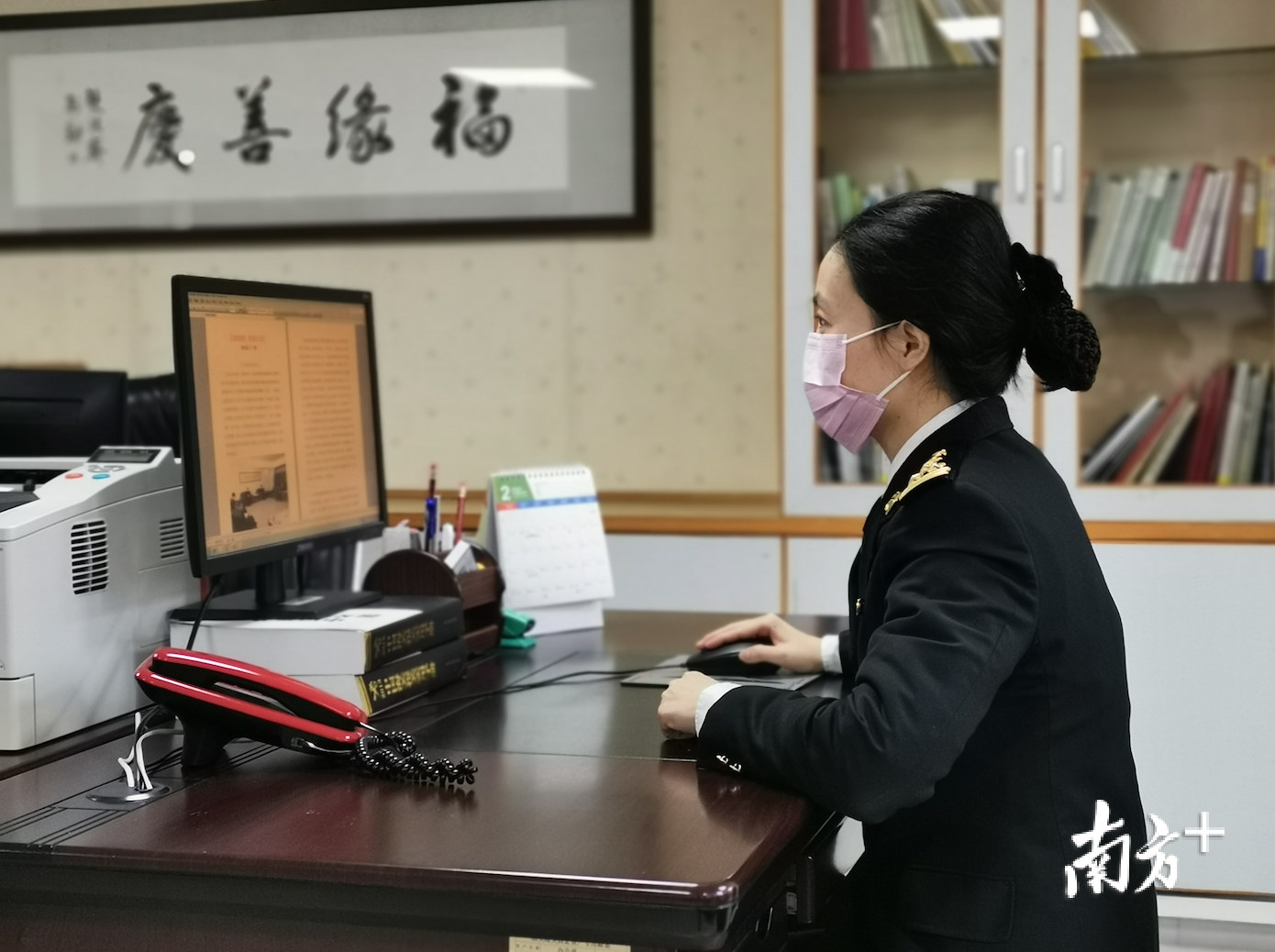 陈琳颍加班加点处理相关事务。