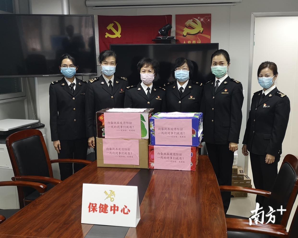 汕头海关战”疫“玫瑰别样红。受访者供图