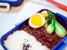 30秒学做复工盒饭〡懒人最爱卤肉饭