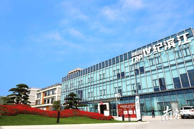 世纪滨江实景图