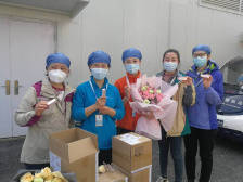 万企暖医|战“疫”巾帼的特殊礼物：一支来自广东的口红