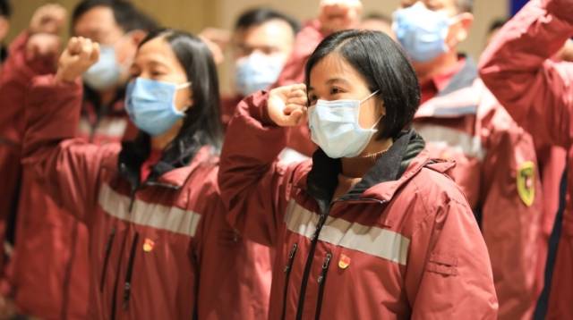 广东支援湖北荆州医疗队58人“火线入党”