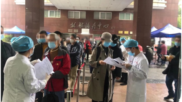 这家医院组织党员线上医疗队，为荆州肿瘤患者网络义诊