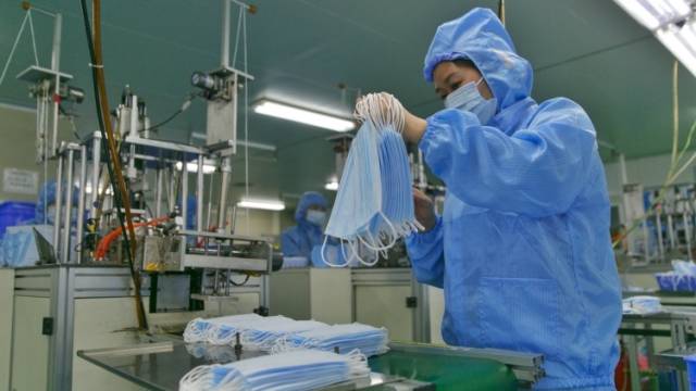 太牛了！全国八成口罩机“广东造”