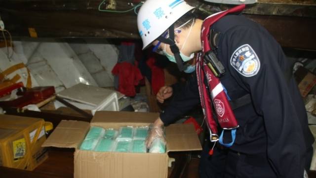 珠海向香港流动渔民捐赠5000个口罩