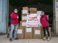 万企暖医〡7天制作完成！千件广东医疗队定制T恤送抵武汉