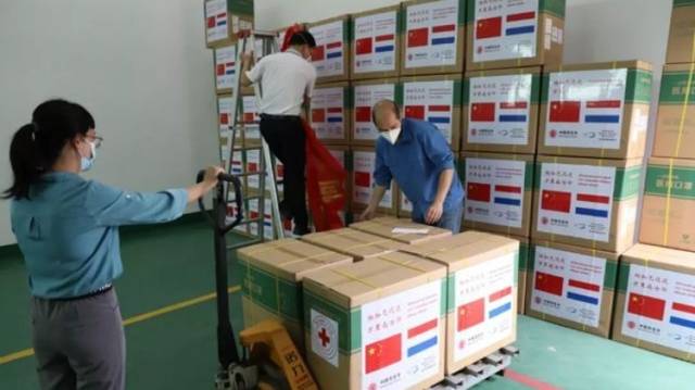 广东企业助海外抗疫：两万试剂盒赠非洲，十万茂名造口罩驰援荷兰