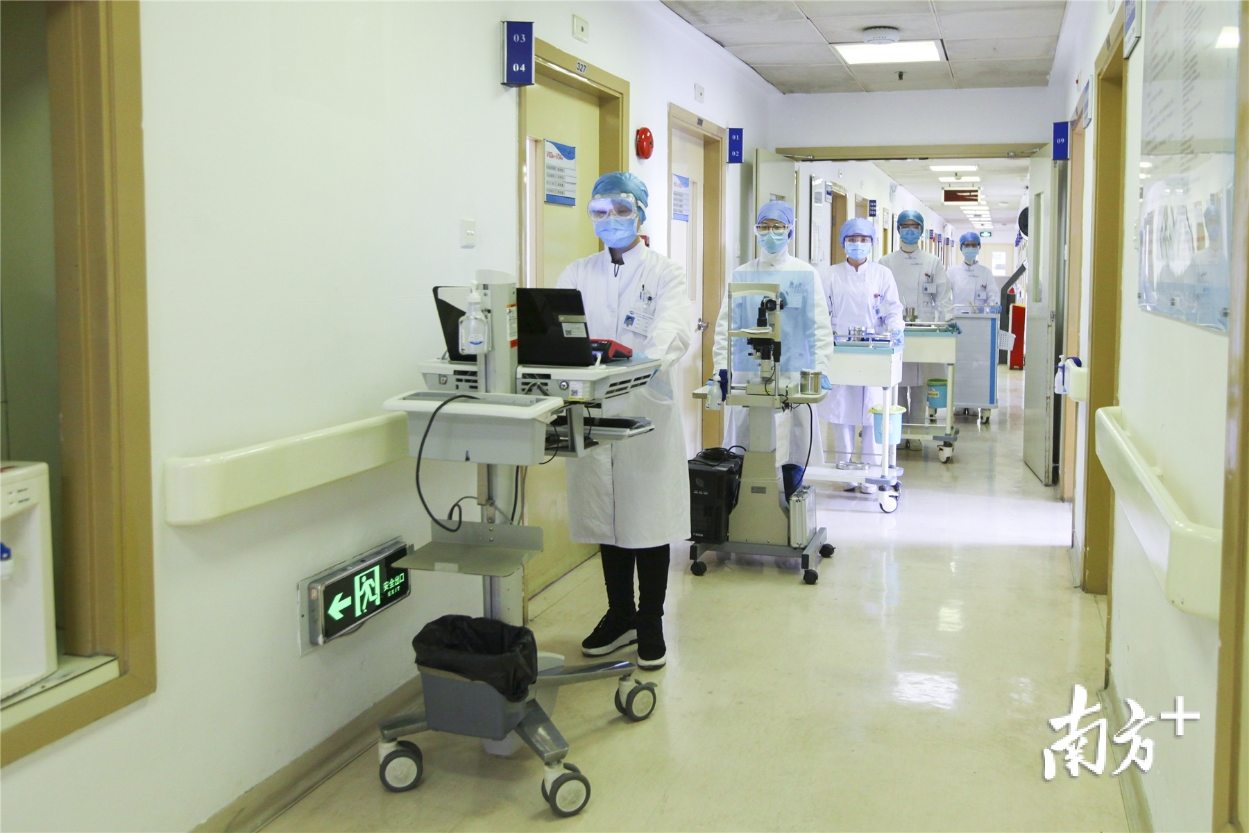 改造后,有关检查器械均可移动至病房内。 改造后,有关检查器械均可移动至病房内。