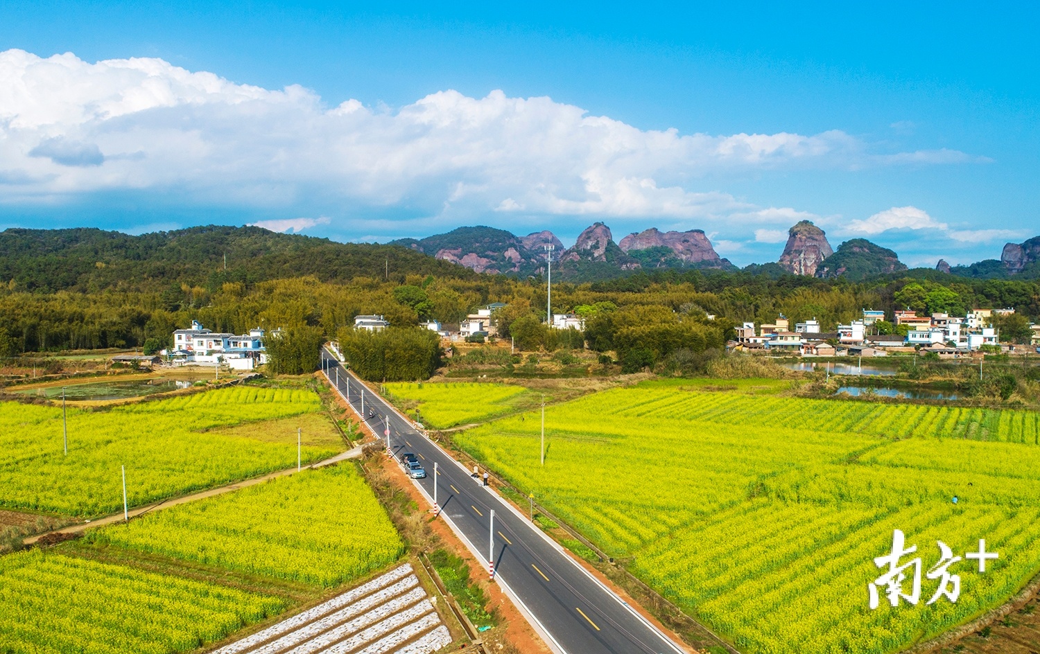 一方春色醉丹霞（摄影：谢锦树）