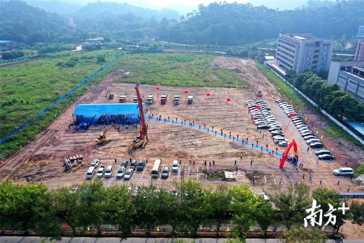 去年底，宏道电子项目动工建设。