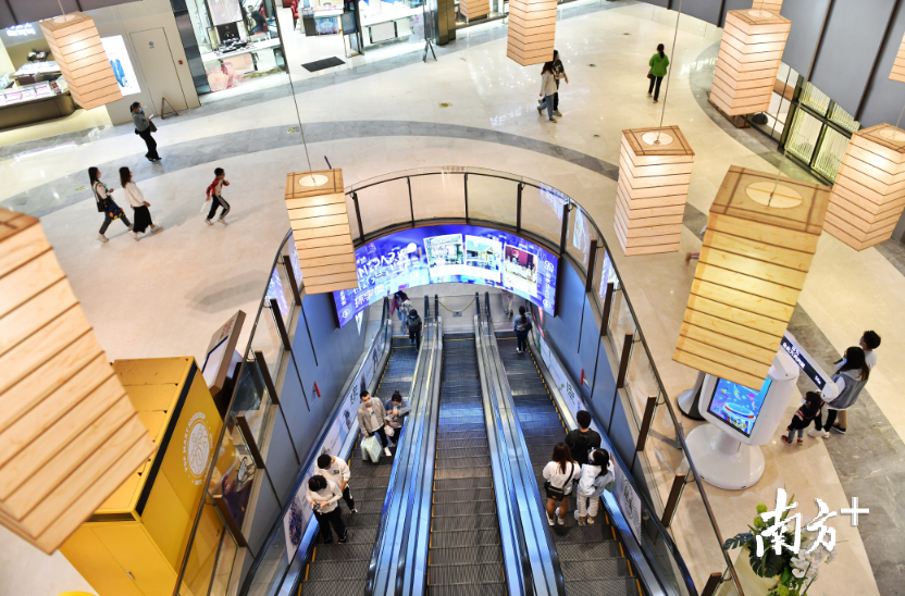 1亿消费券的推出，将进一步加快南海服务业的复苏。南方日报记者 戴嘉信 摄