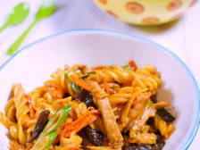 在+学做菜〡DIY简餐：鱼香意大利面