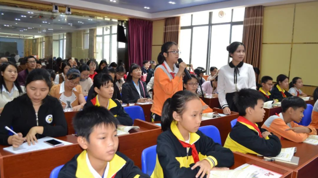 金牌网课 | 禅城区优秀教师,市直优秀班主任,佛山九小林婕老师微课《形形色色的人》(五年级第五单元习作例文与习作)