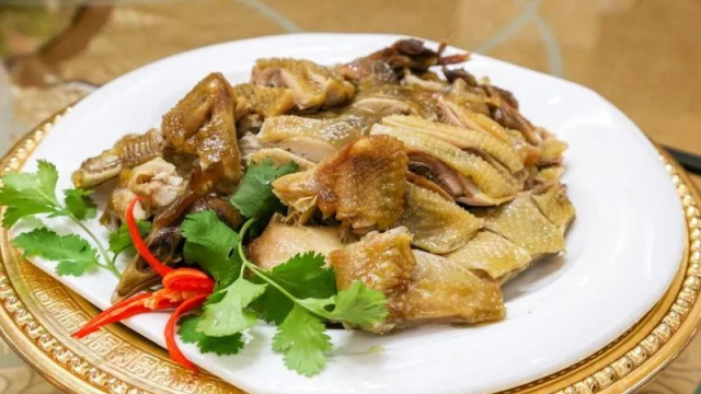 “舌尖上的梅州”客家美食非遗项目:客家盐焗鸡