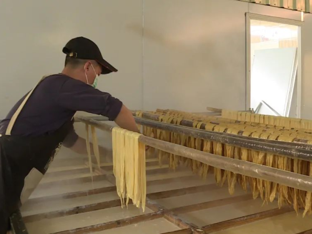 决战决胜脱贫攻坚 | 龙川：农特产品搭乘“电商快车”，贫困户的”钱袋子“鼓起来了！